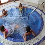 To Wellness فندق Bánk