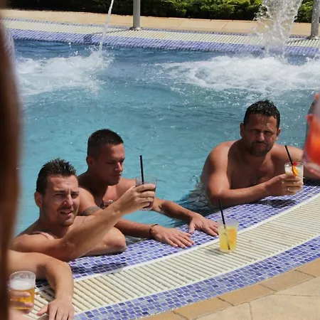 Tó Wellness Szálloda 3*