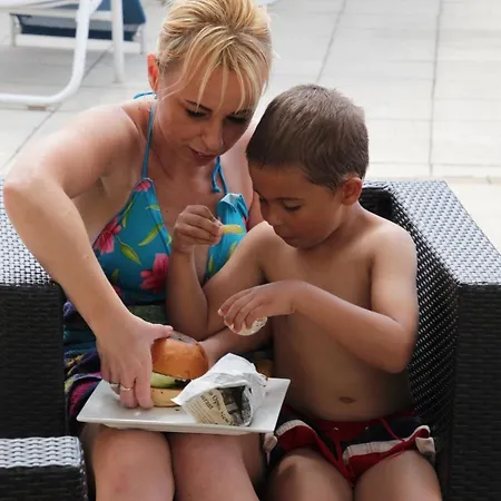 Tó Wellness Szálloda 3*