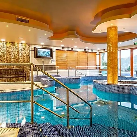 Tó Wellness Szálloda 3*