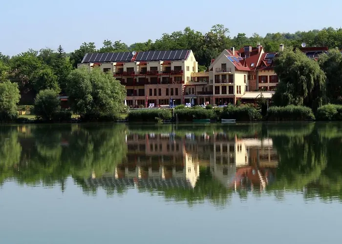 To Wellness Hotel Bank (Nograd)