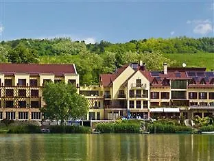 To Wellness Hotel Bank (Nograd)